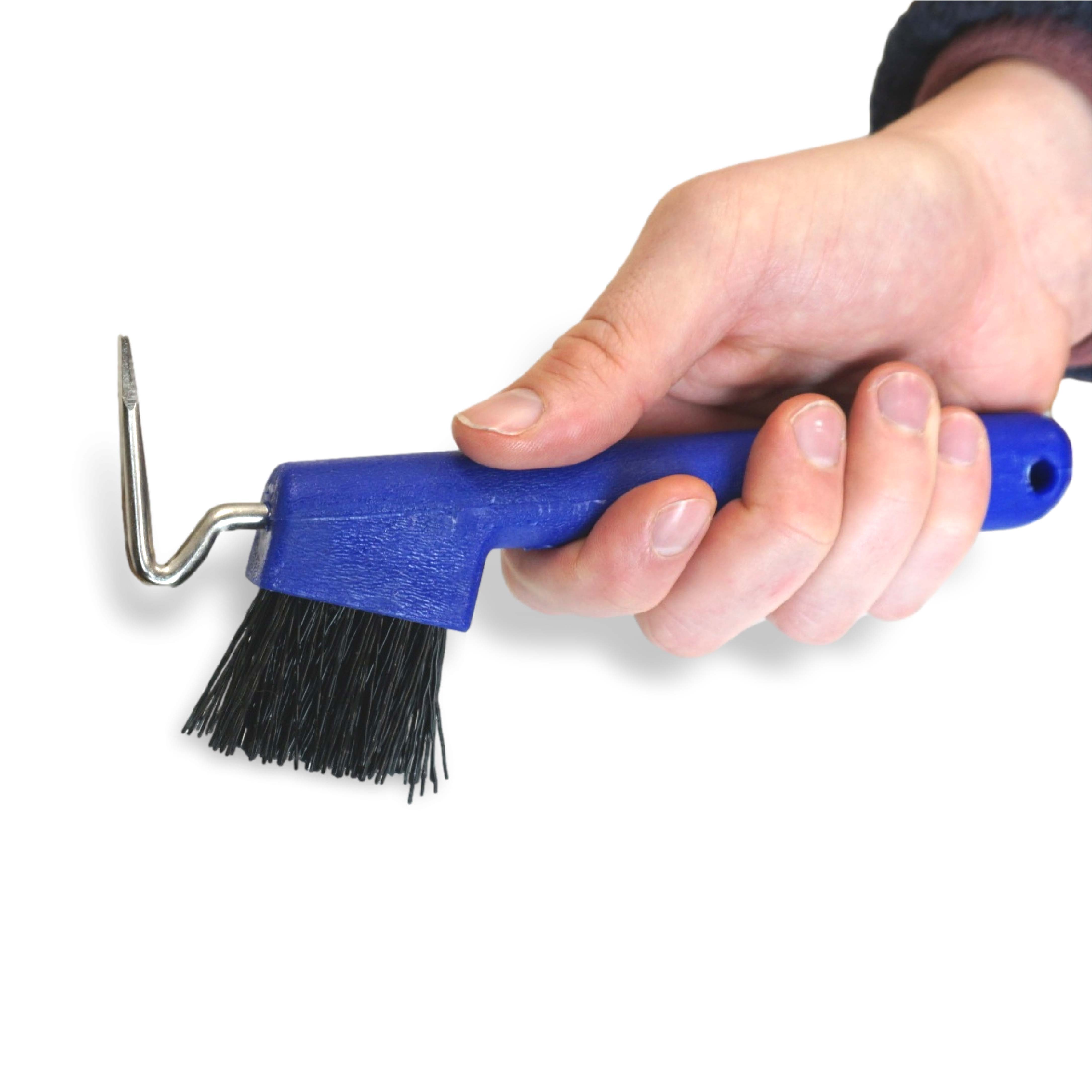 Hufkratzer mit stabiler Bürste und ergonomischen Griff